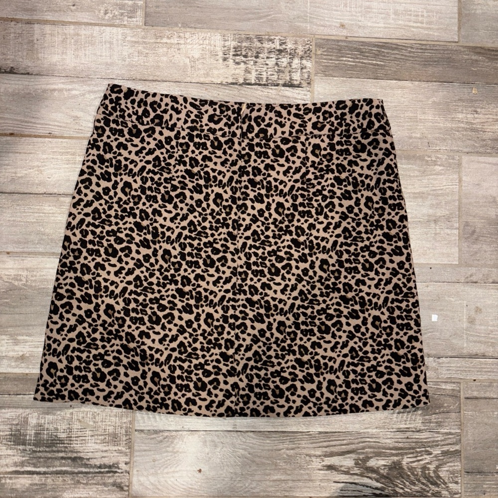 Leopard brown Print Women's Skirt by Loft with front pockets size 12 - worn 2xs - Picture 8 of 8